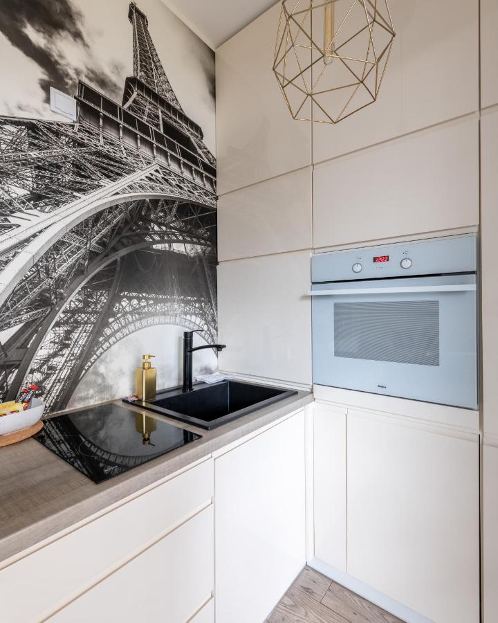 Kierbedzia 6 - Bezplatny Podziemny Parking - Free Parking - Piekny Ogrodek Z Tarasem - 2Km Lazienki Krolewskie - Wifi - Smart Tv 50 Cali - Good Apartments Varsavia Esterno foto